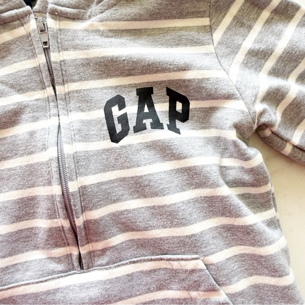 Baby GAP Size 12-18 month Hooded gray striped long sleeve one piece - Picture 3 of 7